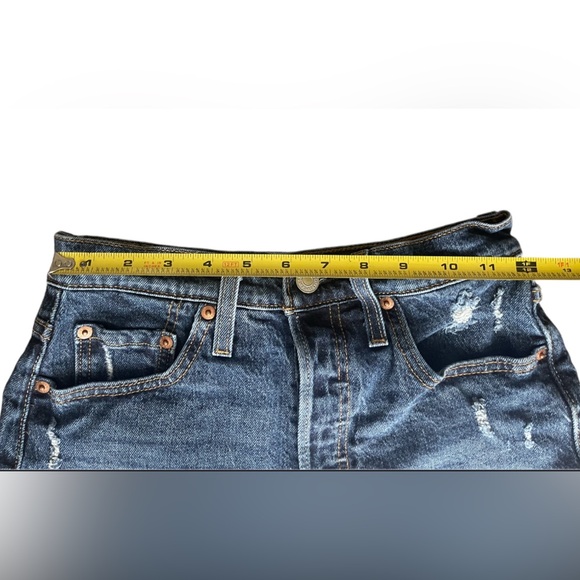 Levi’s 501 ,,Stylish Women's Denim Shorts - Light Blue and Dark Blue - Picture 8 of 16